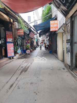 bán đất cổ nhuế, ngã tư mỏ, 68.6 m2, mặt tiền 4.8 m, 2 mặt ngõ, sầm uất. giá đầu tư chỉ 10.82 tỷ !