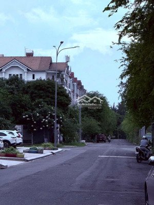 bán đất sadeco ven sông tân phong 7x18m, xây dựng 3 lầu có hầm, bán nhanh 18tỷ sh đầy đủ