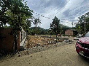 365m. yên bài. giá chỉ nhỉnh 3 tỷ xíu xíu. lh e hiền lvcc 
