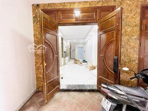 siêu phẩm hiếm nhà mới xuân đỉnh 40m-6 tầng thang máy- phân lô , ô tô đỗ , sát công viên