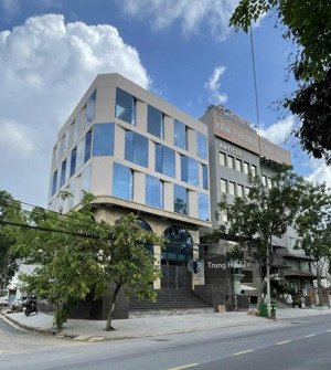 building 2mt nguyễn văn hưởng quận 2 dt 15 x 18m hầm - 5 tầng. hđt 400 triệu. giá 100 tỷ