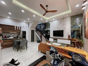 bán nhà nguyễn trãi, 40m², 4 tầng, mt lớn: 7m, tự xây tâm huyết, thoáng sáng, ở sướng vô cùng, 7 tỷ