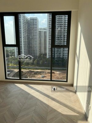 căn hộ resort 2pn2wc + 72m2, miến phí ql, nội thất xịn giá 8,5tr tại lumiere - vinhomes grand park