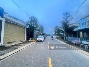 bán căn tứ lập 83m2, đã hoàn thiện, nhà 2 mặt thoáng, trục đường thông, dân cư ở đông đúc