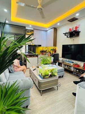 căn góc 3 mặt thoáng full nội thất cao cấp chỉ gần 3 tỷ chung cư kim văn kim lũ