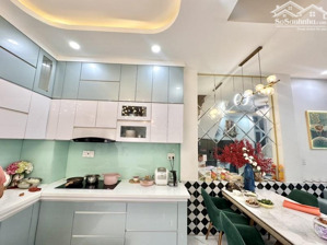 nhà 3 tầng siêu vip võ văn ngân hẻm xe hơi thông ,dt 50m2 giá nhỉnh 5 tỷ