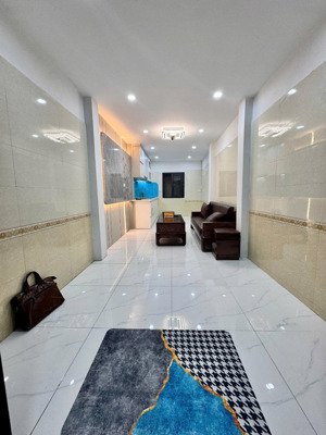 đội cấn 30m 4 tầng 4.5 tỷ ba đình