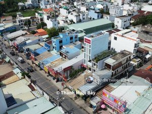 nhà c4 mặt tiền phan văn hớn...10x72..giá ngộp giảm còn 25ty