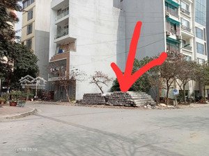 bán gấp 200m2 lô góc mặt phố đồng trúc, hòa lạc, giá cắt lỗ