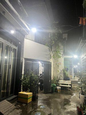 bán nhà riêng 99/27/5/9 tân thới nhất 6, 3,9 tỷ, 68m2, giá tốt, q12, hcm