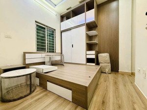 nhà đẹp thanh xuân 25m 5 tầng 3pn ngõ thông cách ô tô vài bước fun đồ dùng sổ đỏ riêng chỉ 4.5 tỷ