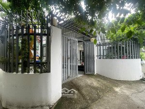 nhà villa sân vườn đẹp - phú bình - vĩnh
thạnh - nha trang