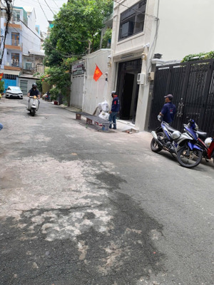 cho thuê nhà nguyên căn đường phan đăng lưu phú nhuận 4x20m, 3 tầng, 5pn, 3wc.