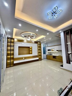 hoa hậu kim giang ô tô đỗ cổng phù hợp vừa ở vừa làm văn phòng hoặc kinh doanh online - giá đầu tư