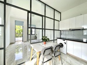 cho thuê cc mini 1pn, 1wc, 55m2, giá chỉ với 9.x 10.x triệu tại hoàng sa, p12, q3, hcm sát cầu tqd