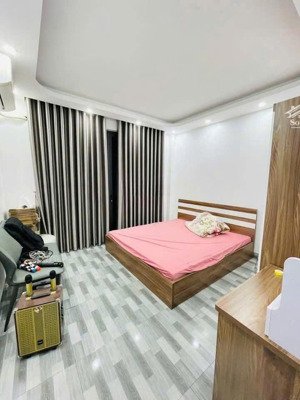 nhà xây 4 tầng độc lập tại trần nguyên hãn giá chỉ 3,x tỷ