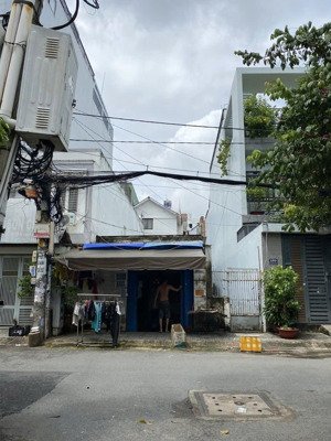 tách được 2 lô lợi nhuận cao -bán gấp đất rẻ hơn 15% so với thị trường mặt trần bá giao, gò vấp