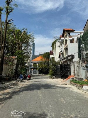 bán đất tặng villa mini đường số 9 , p an phú quận 2- sau lưng the vista