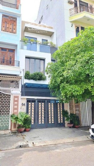 nhà cực đẹp với nội thất xịn xò tại phố giàu có bậc nhất nha trang
