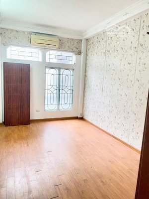 cho thuê nhà riêng 30m2 x 5 tầng ngõ 58 thanh bình, mỗ lao, hà đông giá 7,5tr full đồ
