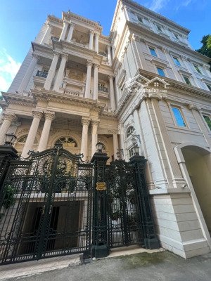 bán nhà mặt phố phạm ngũ lão, 300 tỷ, 125m2, giá tốt chỉ với 12pn, 12wc