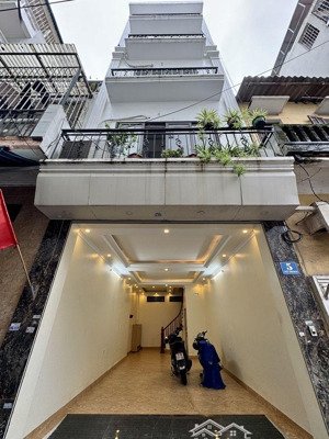 mặt ngõ ô tô - gara ô tô - nhà đẹp - full nội thất xịn - hai bà trưng - 65 m2 - 12 tỷ