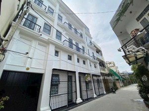 chdv cao cấp 5 tầng 205m2 full nội thất dòng tiền 70tr/ tháng gần trường cđ công nghệ thủ đức