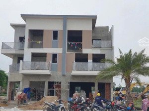 căn nhà mới xây ngay kcn vsip 2, trả trước chỉ 720 triệu ngân hàng hỗ trợ cho vay 75%