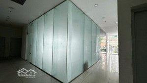 cho thuê mặt bằng tầng 1 tòa nhà gp invest 170 đê la thành, giá 12 usd/m² rẻ nhất khu vực!