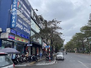 bán nhà trần thái tông 45m2, dân xây, mặt tiền lớn, ngõ nông, giá 8.7 tỷ