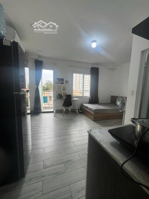 căn hộ studio 40m2 thang máy ban công rộng gần quận 10 giáp tân bình full nội thất