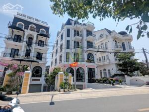 Cần bán villa vị trí vàng 3 mặt tiền chính Tô Hiến Thành, phường 3, Đà Lạt, siêu view không bị che