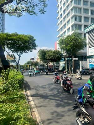 TÒA NHÀ GÓC 2MT – TRẦN HƯNG ĐẠO, P.2, Q5 – 8,7x26m [224,2m²] 11 TẦNG NỔI - 250 TỶ