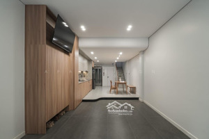 tin thật: nhà chính chủ chưa qua đầu tư, hẻm 18 trần quang diệu q3, 4x15m, 2 tầng, chỉ 6,8 tỷ tl