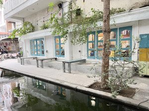 bán biệt thự, diện tích đất lớn 914m2 mặt tiền 496 dương quãng hàm, gò vấp, tphcm