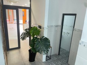 bán căn nhà phố kdc him lam quận 7 dt: 120m2 giá bán 47 tỷ vị trí góc 2 mt đường d1 lh: 