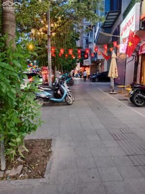 Nhà Đẹp Mặt Phố Kinh Doanh Tây Sơn, Đống Đa 35/40m, 8 tầng, mt 5,2m, giá 28.2 tỷ.