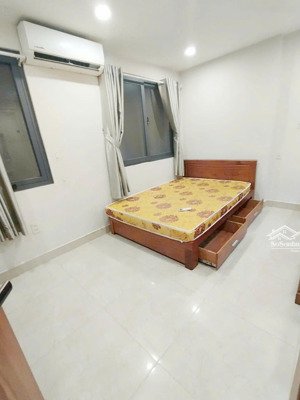 phòng máy lạnh trống sẵn đường tám danh. p4. q8