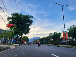 bán lô đất 740m2 full thổ cư, ngay cổng khu công nghiệp hòa khánh