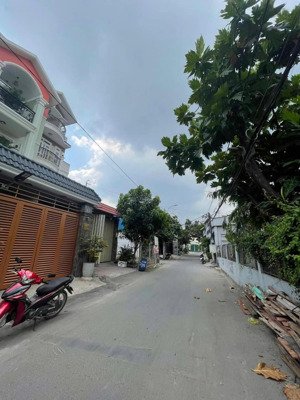 bán đất mặt tiền an phú đông 27 dt đẹp 5x35m 175m2 giá cực chất cách ngã tư vườn lài 1km.