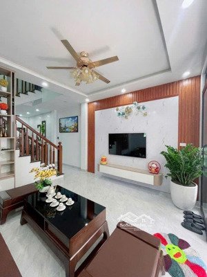 la tinh - đông la - nhà đẹp chắc chắn full nội thất thoáng trước sau