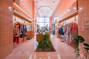 cho thuê cửa hàng 360m2 tại phan kế bính - ba đình chỉ với 90triệu .phù hợp kinh doanh cafe showrom