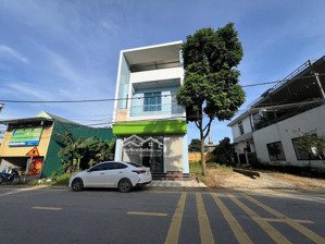 siêu vip trục chính kinh doanh sẵn nhà phú mãn diện tích 112m2 full thổ cư. nhà mới xây do chuyển