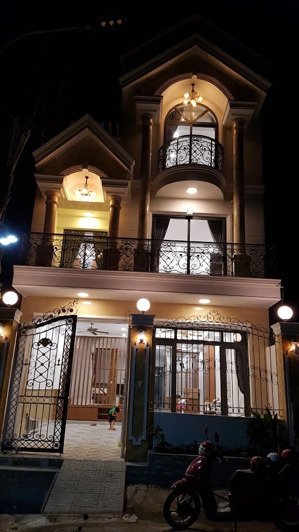 một căn nhà thiết kế hiện đại giá tốt cho khách an cư tại kdc đào sư tích