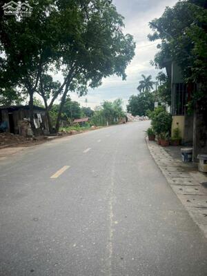 Chủ gửi bán 253 m Tân Quang, view sông, đối diện Vin 3: 0835459289