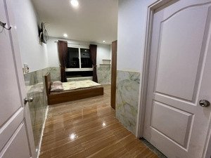 cần cho thuê căn hộ chung cư carina , q8 dt 99m2, 2pn - 2wc, full nội thất. giá 8.5tr.lh 