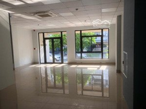 cho thuê nguyên căn 7*21m ( hầm + 4 lầu ) hoàn thiện nội thất văn phòng,vị trí đắc địa kđt vạn phúc