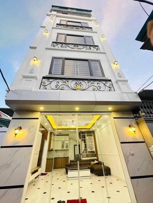 nguyễn chí thanh 35m2, nhà đẹp dân xây 5 tầng kiên cố, ngõ thông thoáng, gần ngoại thương, luật