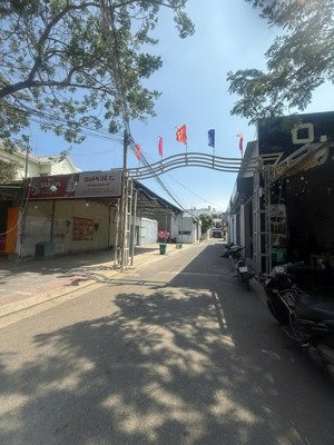 bán nhà cấp 4 sổ đỏ thổ cư không quy hoạch, đường ô tô 6m. hướng đông nam phường 12 tp vũng tàu