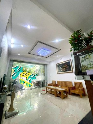 hải châu, nhà 4 tầng đẹp + kiên cố. vị trí trung tâm, đa tiện ích. giá nhỉnh hơn 8 tỷ